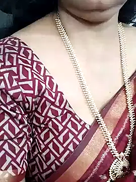 Snapshot of Deepthi_Mysore chatting on January 14, 2025, 8:31 am Deepthi Mysore online show from January 14, 2025, 8:31 am