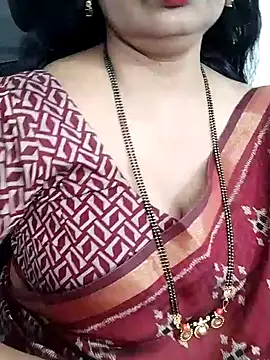 Snapshot of Deepthi_Mysore chatting on February 8, 2025, 5:39 pm Deepthi Mysore online show from February 8, 2025, 5:39 pm