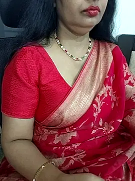 Snapshot of Deepthi_Mysore chatting on March 8, 2025, 4:39 pm Deepthi Mysore online show from March 8, 2025, 4:39 pm