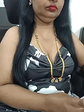 Snapshot of Deepthi_Mysore chatting on November 9, 2025, 11:25 pm Deepthi Mysore online show from November 9, 2025, 11:25 pm