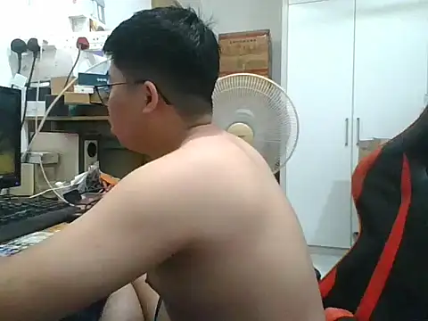 Snapshot of shyboymasturbation chatting on January 14, 2025, 1:28 pm shyboymasturbation online show from January 14, 2025, 1:28 pm