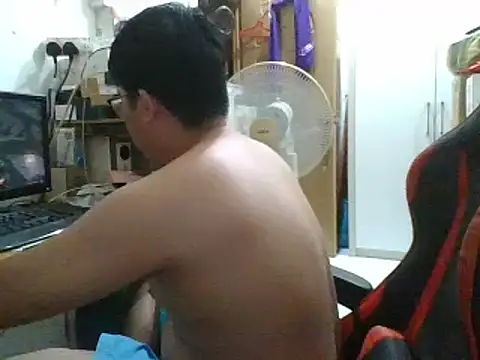 Snapshot of shyboymasturbation chatting on February 6, 2025, 4:47 pm shyboymasturbation online show from February 6, 2025, 4:47 pm