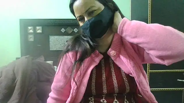 couplesuni online show from January 17, 2025, 4:06 am