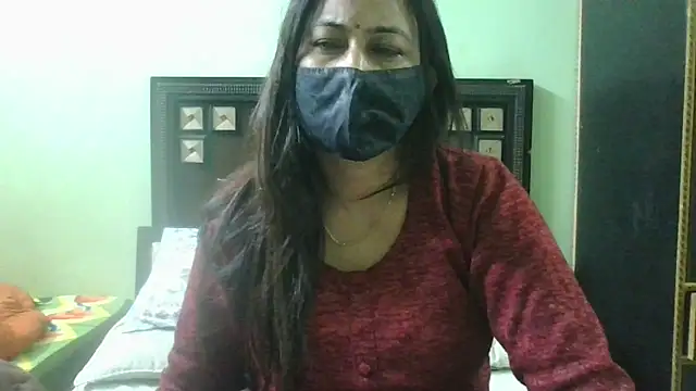 couplesuni online show from February 3, 2025, 10:47 am