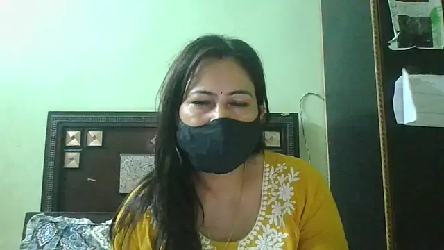 couplesuni online show from May 15, 2026, 11:50 am