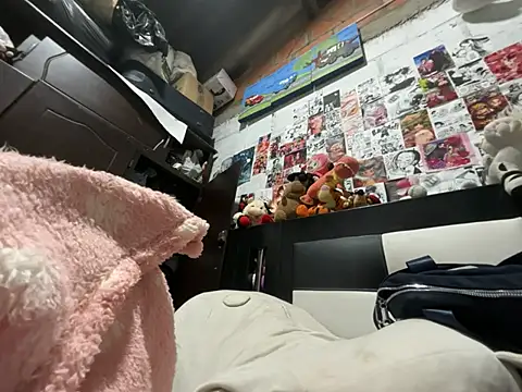 dafne19  online show from March 6, 2026, 4:20 am