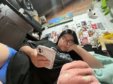 dafne19  online show from March 20, 2026, 4:39 am