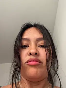  NINA online show from April 7, 2026, 1:22 pm