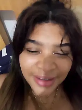 Snapshot of ambarlennoix chatting on February 18, 2025, 8:05 am ambarlennoix online show from February 18, 2025, 8:05 am