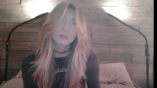 ErikaShyy online show from March 10, 2025, 7:32 am