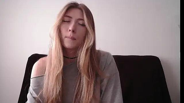 ErikaShyy online show from September 26, 2025, 10:19 am