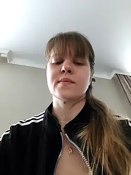 Snapshot of astiSWEET chatting on February 16, 2026, 8:21 am astiSWEET online show from February 16, 2026, 8:21 am