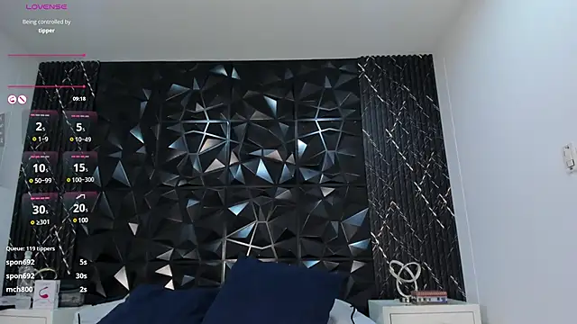 LiaFlowers online show from March 19, 2025, 10:22 am