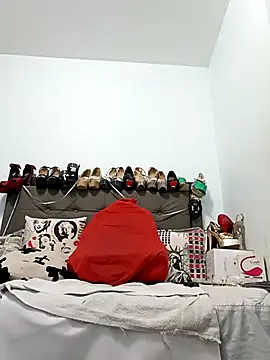 katysquirtdirty online show from October 31, 2025, 11:00 am