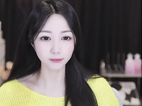 Nuyoah-77 online show from April 22, 2026, 5:54 am