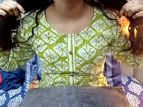 Snapshot of GoldnessAishu chatting on December 7, 2024, 6:04 pm GoldnessAishu online show from December 7, 2024, 6:04 pm