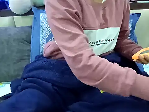 Snapshot of GoldnessAishu chatting on December 23, 2024, 10:32 am GoldnessAishu online show from December 23, 2024, 10:32 am