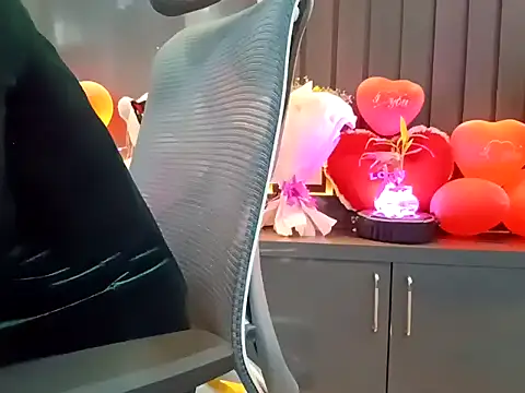 Snapshot of GoldnessAishu chatting on February 3, 2025, 5:46 pm GoldnessAishu online show from February 3, 2025, 5:46 pm