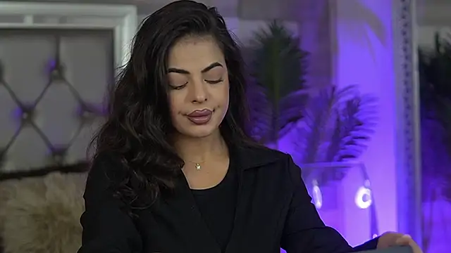 KeylaConner online show from December 22, 2025, 6:21 am