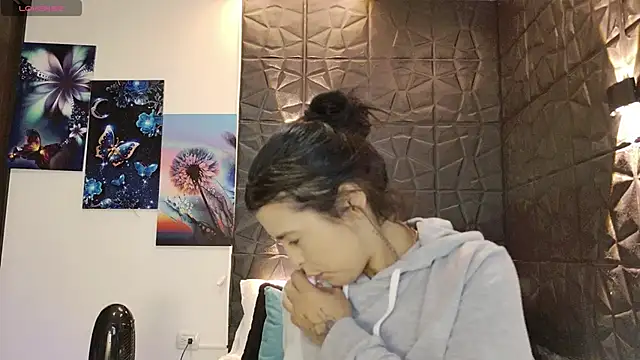 graceymilf666 online show from September 18, 2025, 11:12 am