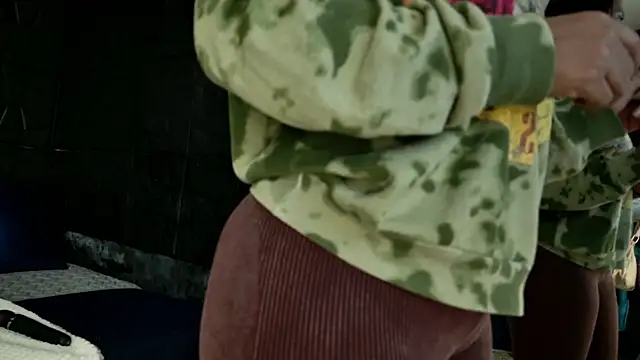 graceymilf666 online show from November 15, 2025, 11:29 am