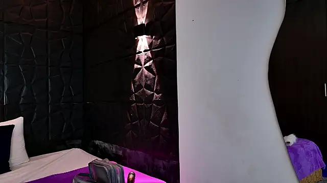 graceymilf666 online show from December 2, 2025, 11:37 am