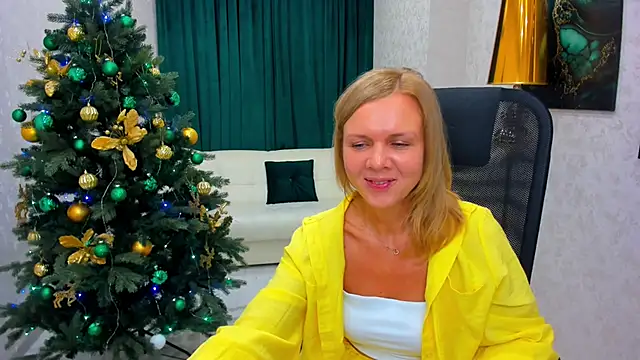 Snapshot of AgathaKlouin chatting on December 15, 2024, 5:13 am AgathaKlouin online show from December 15, 2024, 5:13 am
