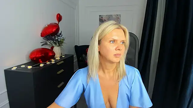 AgathaKlouin online show from February 15, 2026, 3:03 am