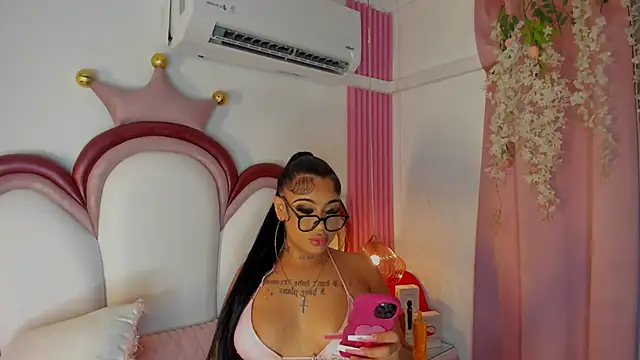 Mia Jansen online show from July 23, 2026, 2:15 pm