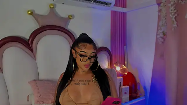 Mia Jansen online show from July 28, 2026, 2:05 pm