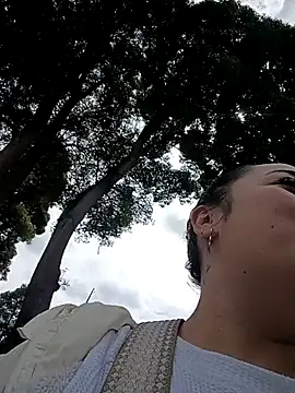 Lesly 10- online show from November 17, 2025, 5:41 pm