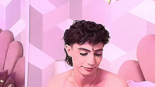 KylieMonnett online show from November 14, 2025, 9:24 pm