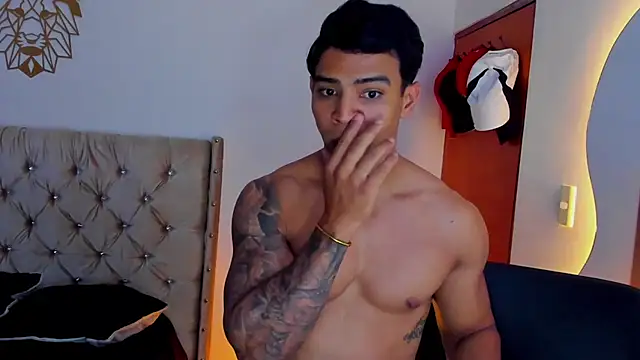 Andrew wolf7 online show from January 15, 2026, 1:43 am