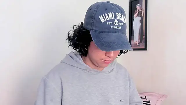 adriannyp 1 online show from March 2, 2026, 1:18 pm