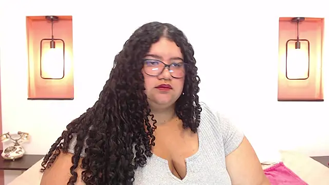 Miley Collins online show from January 3, 2025, 11:23 pm