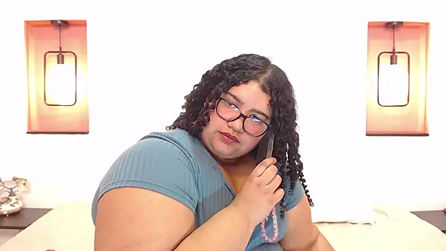 Miley Collins online show from January 9, 2025, 11:24 pm