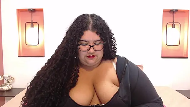 Miley Collins online show from February 19, 2025, 12:57 am