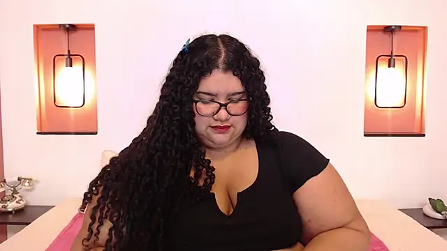 Miley Collins online show from March 21, 2025, 4:40 pm