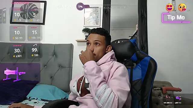 Snapshot of Ryan_Vergon chatting on October 11, 2025, 3:17 am Ryan Vergon online show from October 11, 2025, 3:17 am