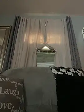 theoneandonlyniko online show from October 19, 2025, 5:35 pm