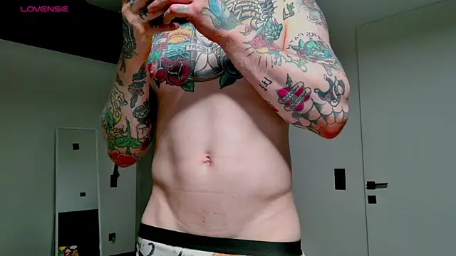 white King9999 online show from April 15, 2026, 2:18 am