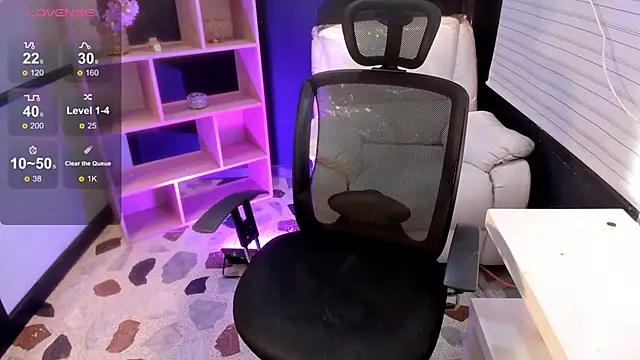 EmySilver online show from December 5, 2024, 2:00 pm