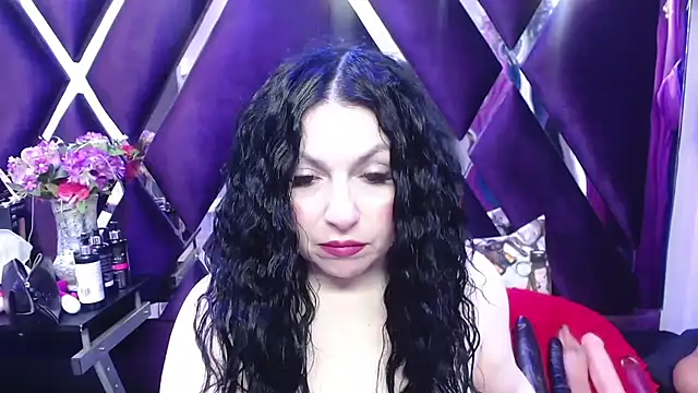 Snapshot of Luciana_Ass chatting on November 11, 2025, 7:25 pm Luciana Ass online show from November 11, 2025, 7:25 pm