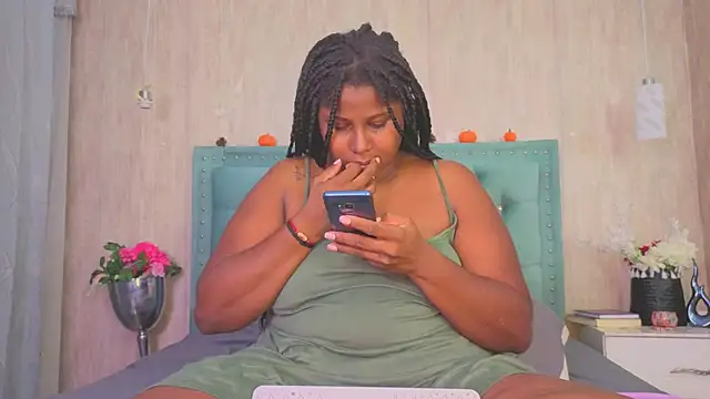 Alexa roussee online show from October 19, 2025, 1:34 pm