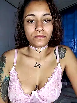 caroline0997 online show from November 2, 2025, 8:22 pm