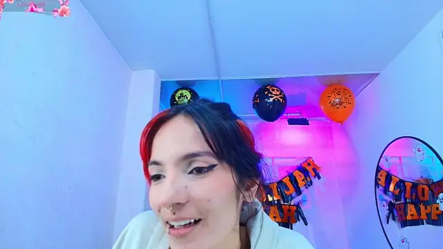 Dafne huges online show from October 30, 2025, 7:25 pm