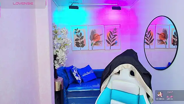 Dafne huges online show from November 13, 2025, 7:35 pm