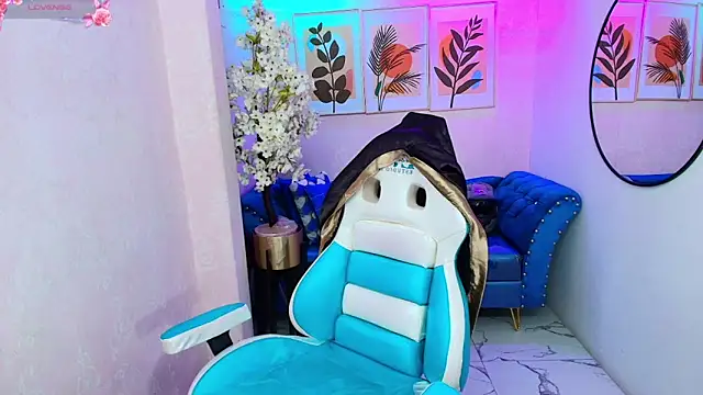 Dafne huges online show from November 28, 2025, 7:27 pm