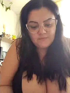Snapshot of Madisonpalacio chatting on January 13, 2025, 7:42 pm Madisonpalacio online show from January 13, 2025, 7:42 pm