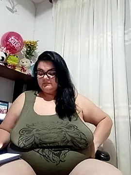 Snapshot of Madisonpalacio chatting on March 13, 2025, 2:38 am Madisonpalacio online show from March 13, 2025, 2:38 am